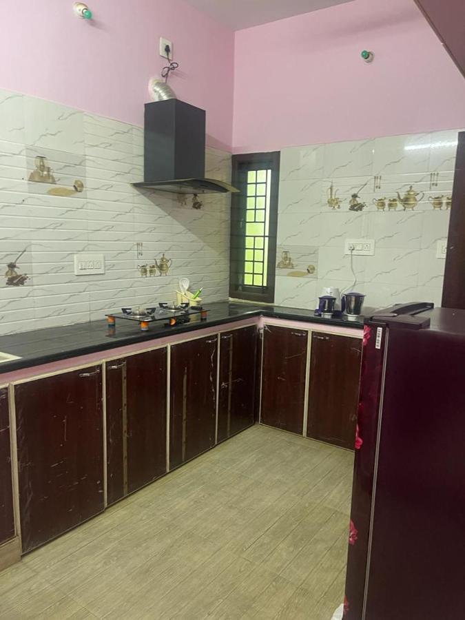 مادوراي White Home Service Apartment 2Bhk المظهر الخارجي الصورة